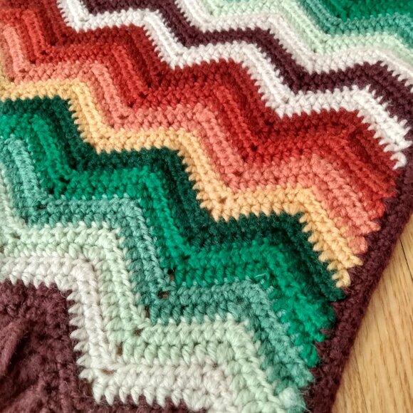 Vintage Crocheted Table Mat Doily Mini Afghan Chevron Handmade Boho Decor - Picture 5 of 10